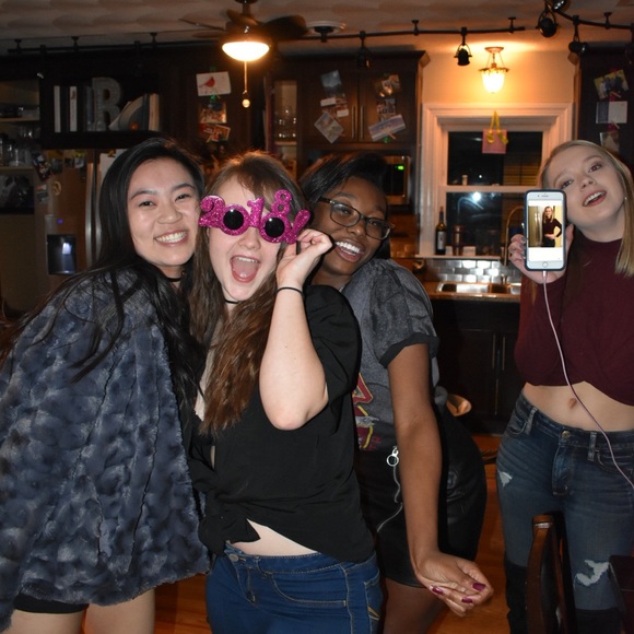 Meet your Posher, Grace - Picture 1 of 1